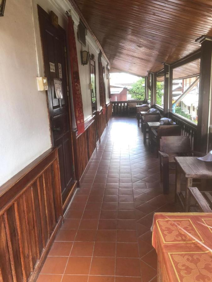 Отель Luang Prabang Rosie Place Экстерьер фото