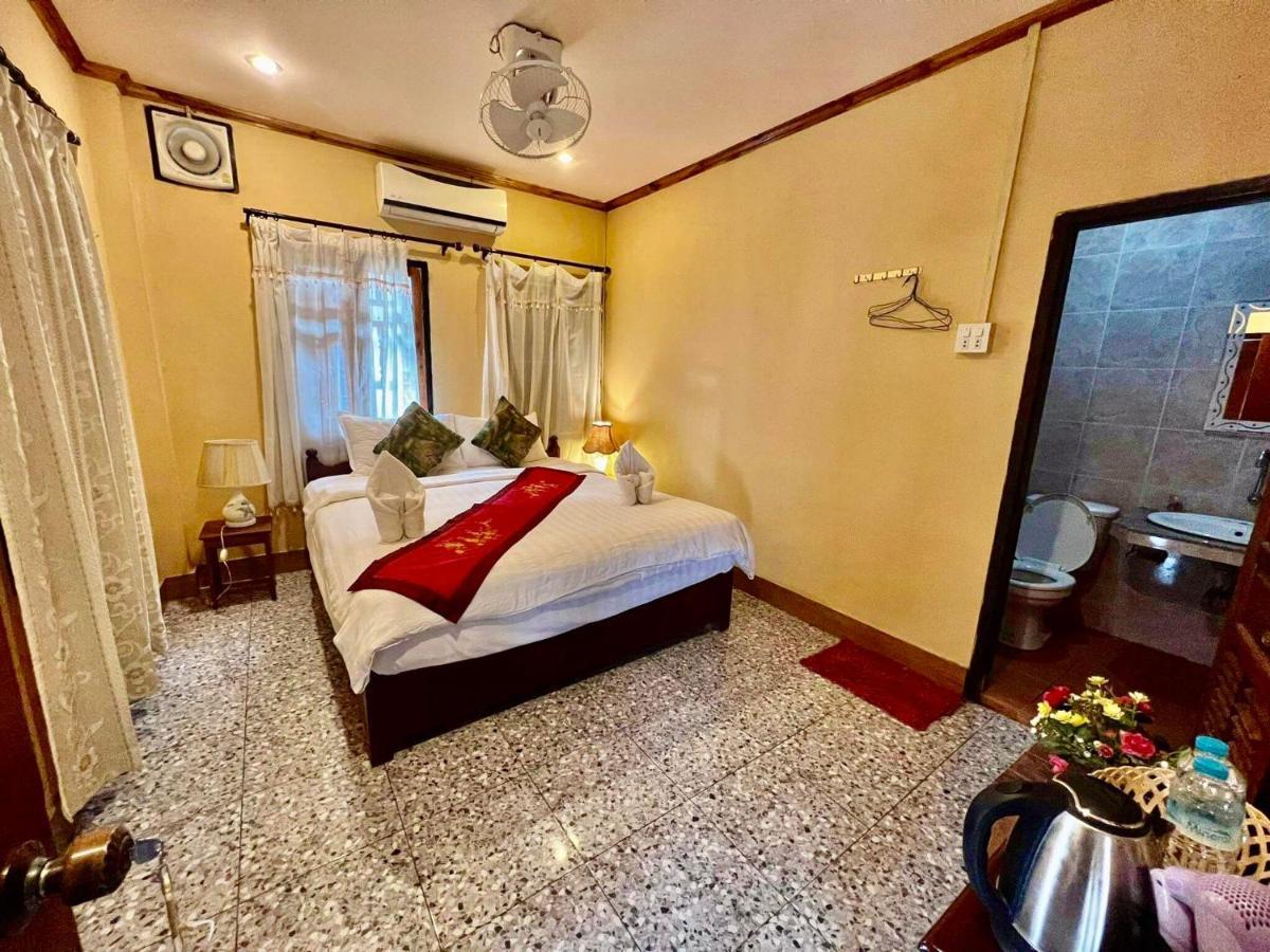 Отель Luang Prabang Rosie Place Экстерьер фото